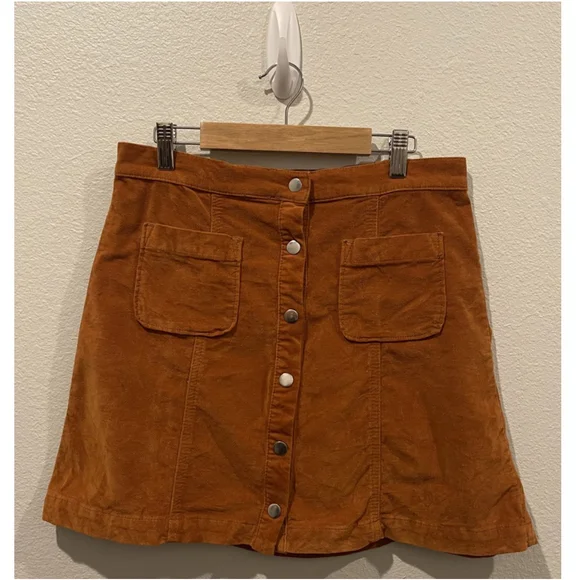 URBAN OUTFITTERS Corduroy Velvet Mini Skirt - Picture 2 of 4